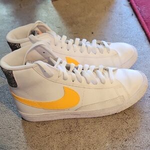 Nike Blazer Mid Grind White University Gold (GS)